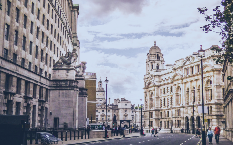 O Regulamento sobre a Infraestrutura do Mercado Europeu (EMIR) e os Identificadores de Entidades Jurídicas (LEIs) |  Registo LEI